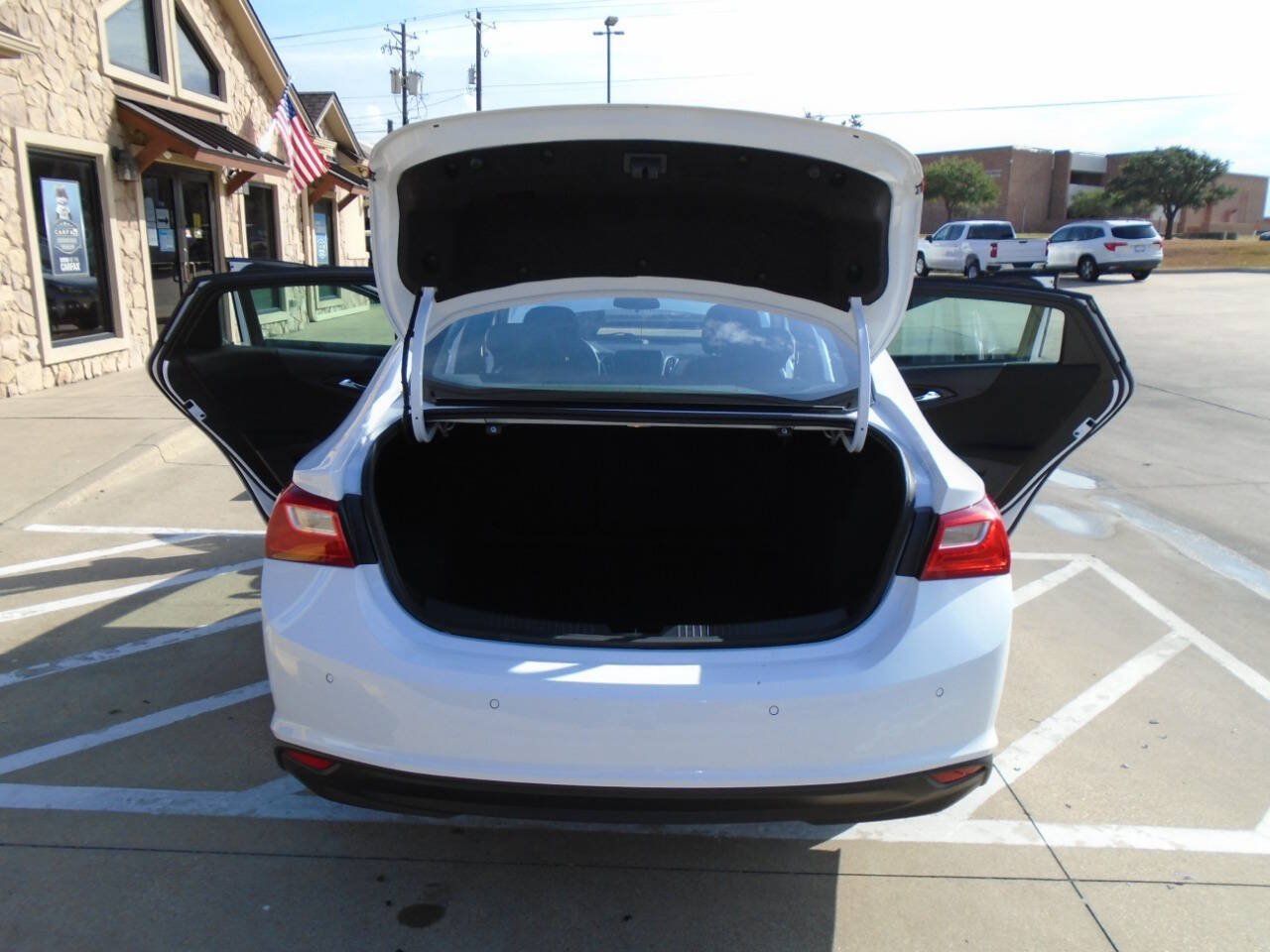 Used 2025 Chevrolet Malibu LT FWD image 23