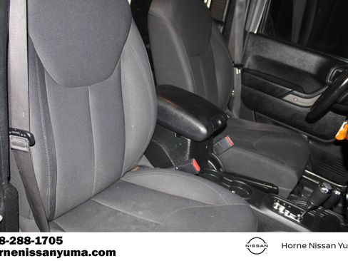 Used 2018 Jeep Wrangler Unlimited Sport S AWD/4WD image 6