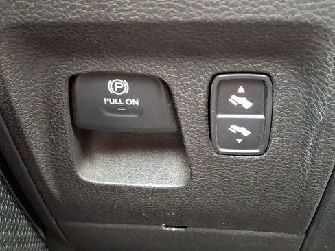 Used 2022 RAM 1500 Laramie AWD/4WD image 26