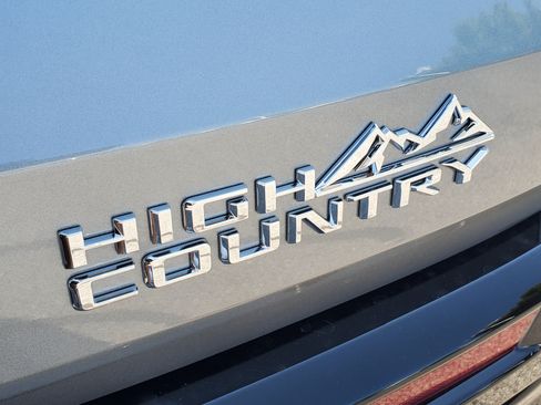 New 2026 Chevrolet Traverse High Country w/ LPO, Floor Liner Package FWD image 37