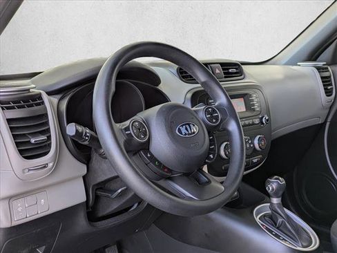 Used 2016 Kia Soul FWD image 11