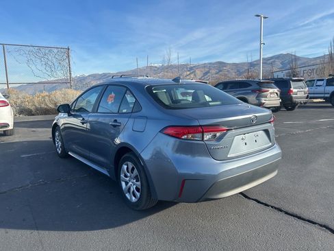 Used 2025 Toyota Corolla LE image 6