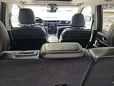 Certified 2022 Jeep Grand Cherokee Limited 4xe w/ Luxury Tech Group II image 22