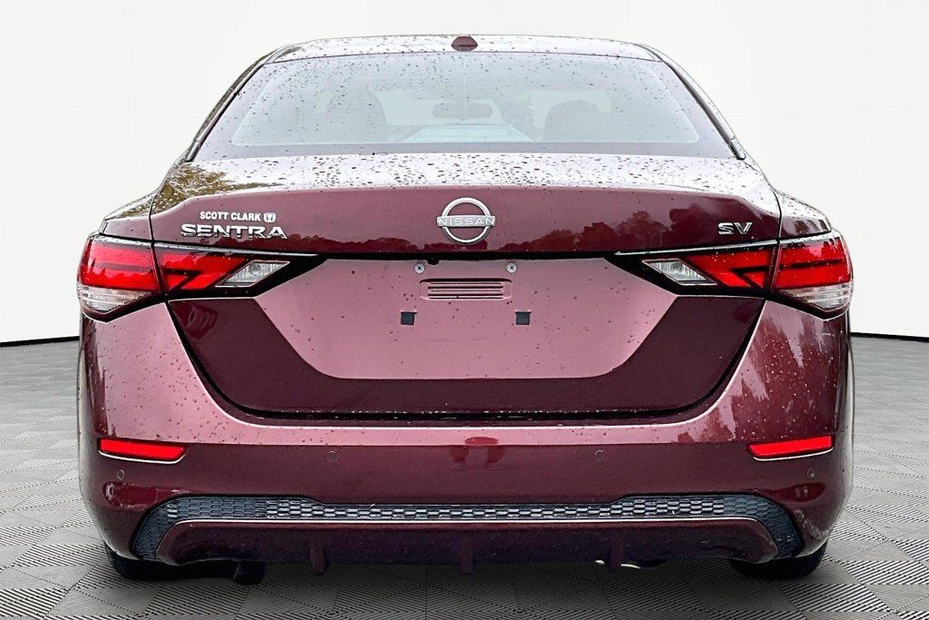 Used 2024 Nissan Sentra SV FWD image 7