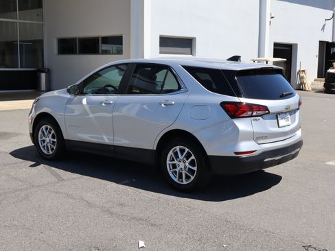 Used 2022 Chevrolet Equinox LT FWD image 8