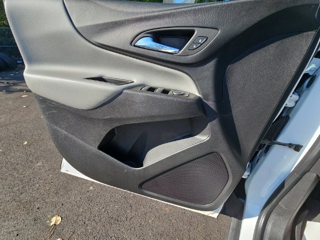Used 2022 Chevrolet Equinox LS w/ LPO, Floor Liner Package AWD/4WD image 32