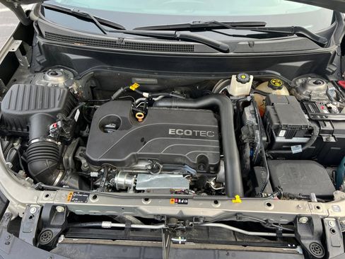 Used 2018 Chevrolet Equinox LT image 20