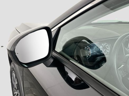 Used 2023 Nissan Rogue SV FWD image 16