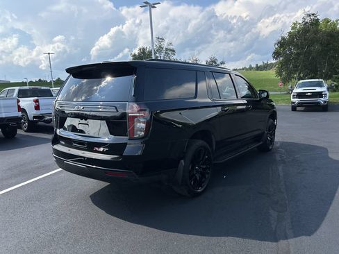 Used 2024 Chevrolet Suburban RST w/ Luxury Package AWD/4WD image 7