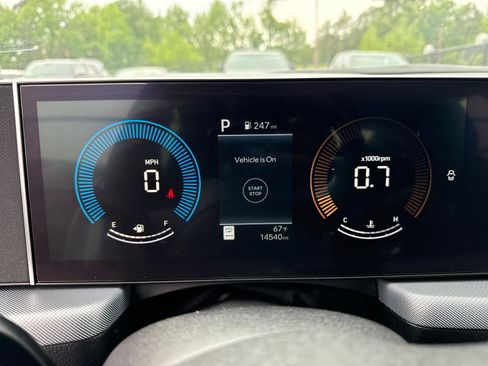 Used 2025 Hyundai Sonata SEL FWD image 6