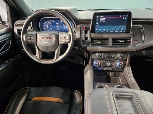 Used 2023 GMC Yukon AT4 w/ AT4 Premium Plus Package AWD/4WD image 9