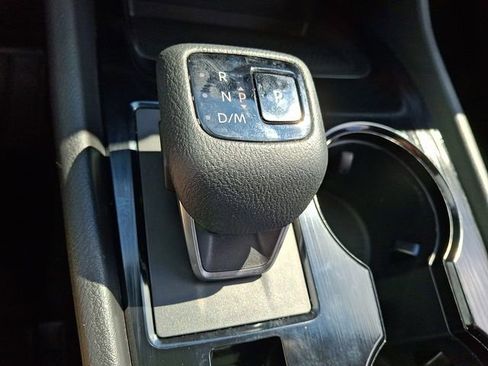Used 2023 Nissan Rogue SV AWD/4WD image 15