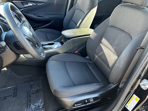 Used 2021 Chevrolet Malibu LT image 19