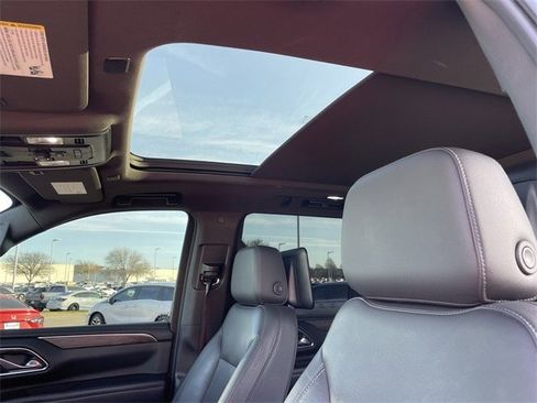 Used 2021 Chevrolet Tahoe Z71 w/ Z71 Off-Road Package image 24