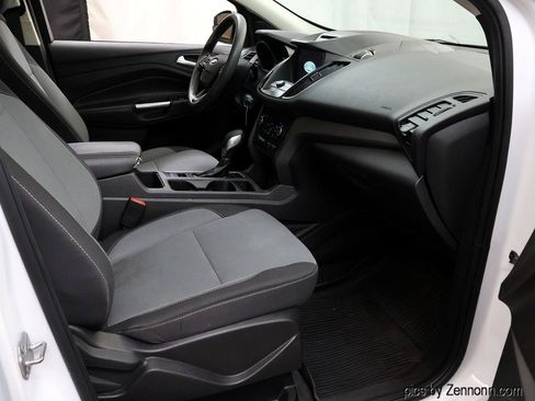 Used 2018 Ford Escape SE w/ SE Sync 3 Package FWD image 35