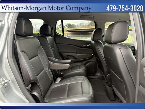 Used 2023 GMC Acadia SLT image 38
