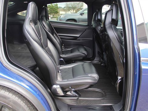 Used 2016 Tesla Model X 90D image 32