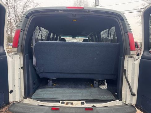 Used 2000 Chevrolet Express 3500 LS w/ LS Preferred Equipment Group image 13