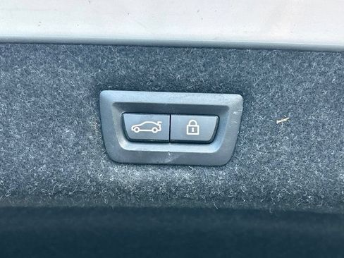 Used 2019 BMW 530i w/ Convenience Package RWD image 54