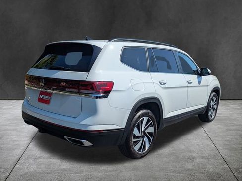 Used 2025 Volkswagen Atlas SE FWD image 4