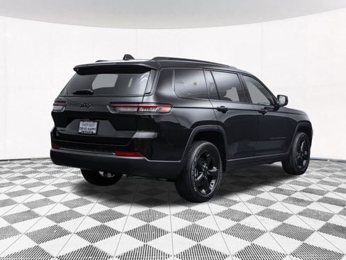 Used 2023 Jeep Grand Cherokee L Laredo AWD/4WD image 13