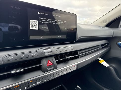 New 2025 Kia K4 LXS image 19