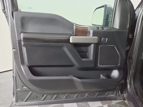 Used 2016 Ford F150 Platinum w/ Equipment Group 701A Luxury AWD/4WD image 18