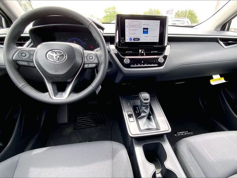 New 2026 Toyota Corolla Cross LE FWD image 5