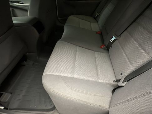 Used 2016 Toyota Camry LE image 11