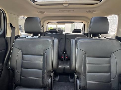 Used 2019 GMC Acadia Denali w/ Technology Package AWD/4WD image 24