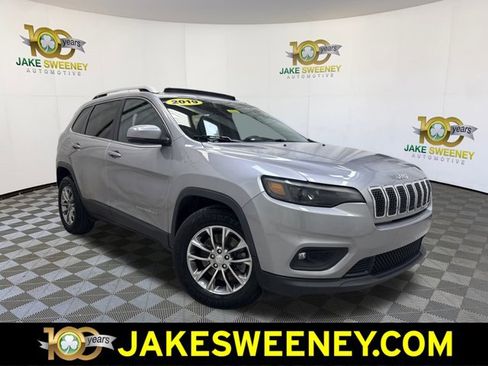 Used 2019 Jeep Cherokee Latitude Plus w/ Comfort/Convenience Group image 1