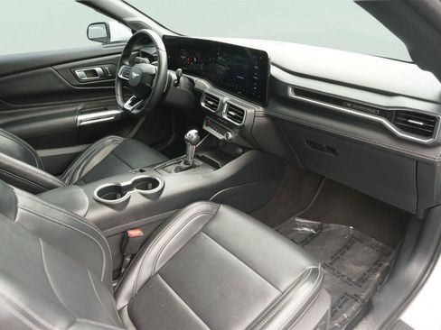 Used 2024 Ford Mustang GT Premium RWD image 13