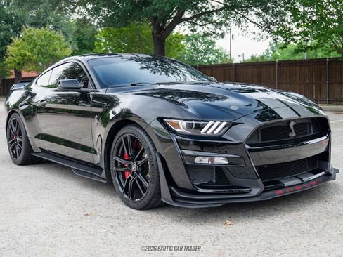 Used 2022 Ford Mustang Shelby GT500 w/ Technology Package image 10