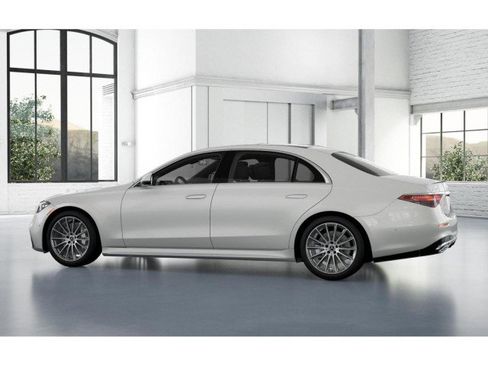 Certified 2022 Mercedes-Benz S 500 4MATIC w/ AMG Line Package image 43