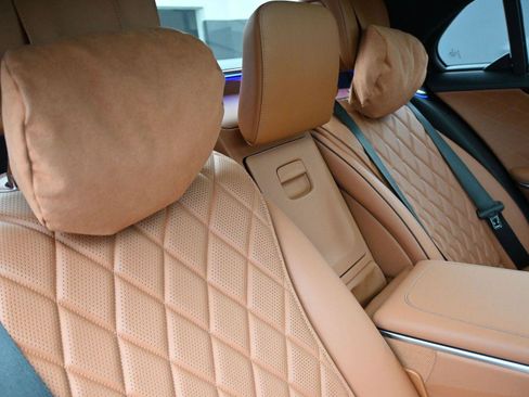 Used 2022 Mercedes-Benz S 580 4MATIC Sedan w/ AMG Line Package image 29