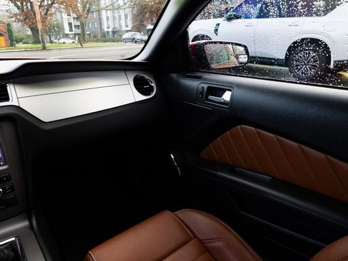 Used 2011 Ford Mustang GT Premium w/ Electronics Pkg image 10