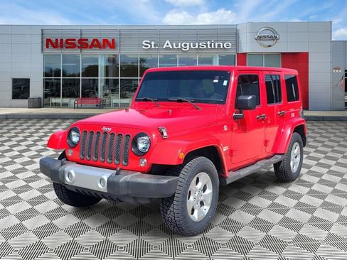 Used 2015 Jeep Wrangler Unlimited Sahara w/ Dual Top Group AWD/4WD image 5