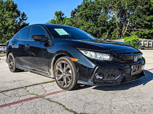 Used 2018 Honda Civic Sport image 1