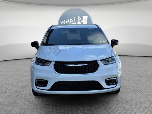 New 2026 Chrysler Pacifica Select FWD image 33