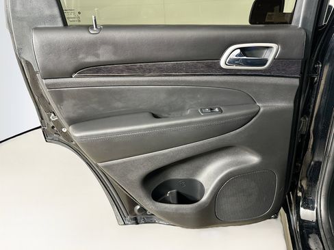 Used 2018 Jeep Grand Cherokee High Altitude RWD image 27