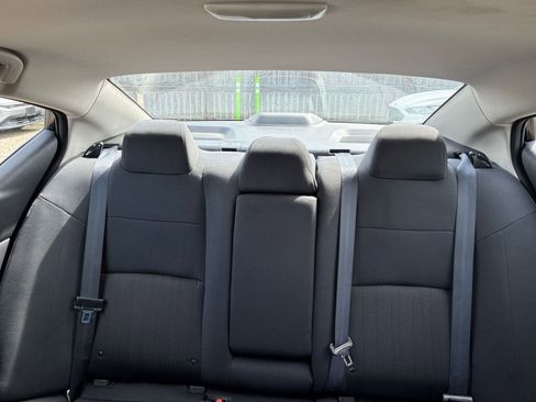 Used 2025 Nissan Altima 2.5 SV FWD image 32