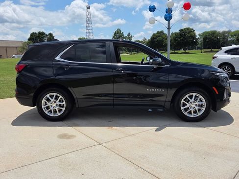 Used 2023 Chevrolet Equinox LT w/ Driver Convenience Package AWD/4WD image 15