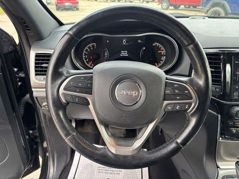 Used 2022 Jeep Grand Cherokee Limited w/ Technology Group image 11