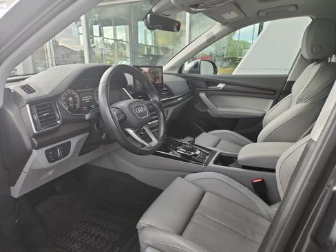 Used 2023 Audi Q5 2.0T Premium Plus w/ Premium Plus Package AWD/4WD image 13