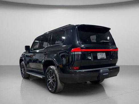 Used 2024 Lexus GX 550 AWD/4WD image 6