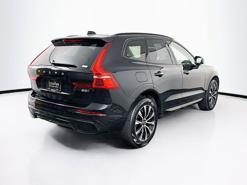 Used 2025 Volvo XC60 B5 Plus image 9