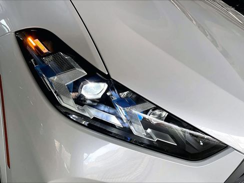 Used 2025 BMW X5 sDrive40i w/ Executive Package image 28