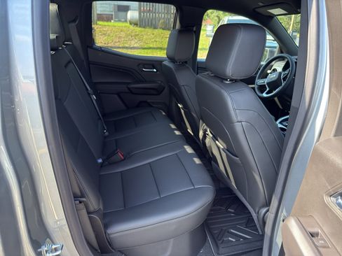 New 2026 Chevrolet Colorado LT w/ LT Convenience Package image 16