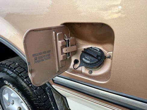 Used 1995 Ford F250 XLT image 44