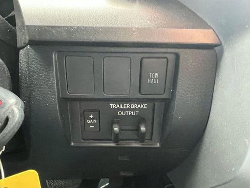 Used 2020 Toyota Tundra SR5 image 22